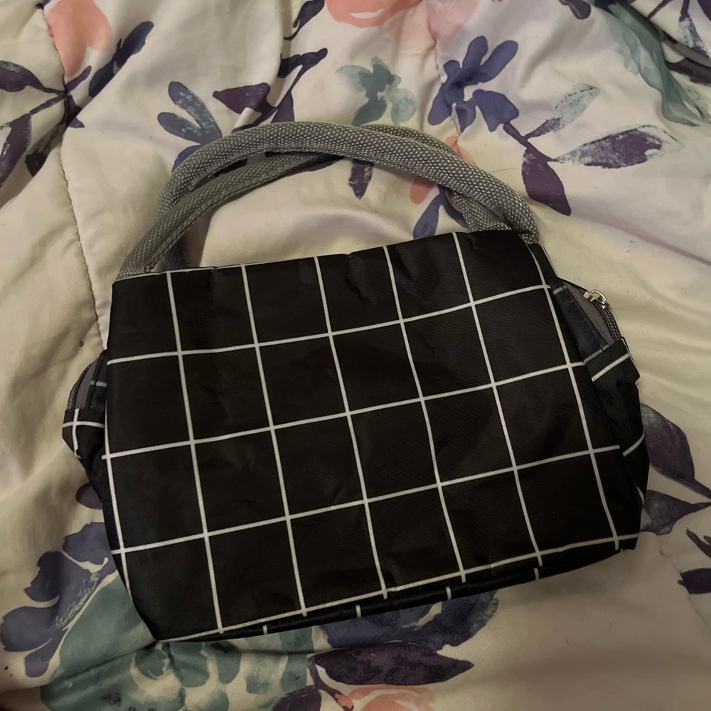 Small lunch box